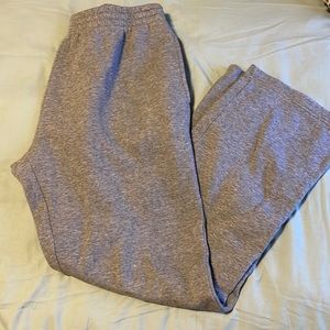 Basic MENs grey sweatpants